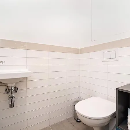 Amazing 2-bedroom With Terrace And Air-condition Apartment Prague