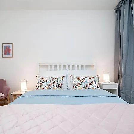 Amazing 2-bedroom With Terrace And Air-condition