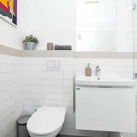 Amazing 2-bedroom With Terrace And Air-condition
