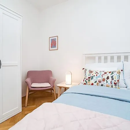 Amazing 2-bedroom With Terrace And Air-condition Apartment *