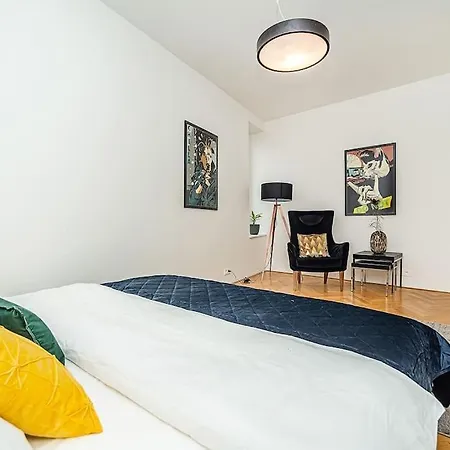 Amazing 2-bedroom With Terrace And Air-condition *