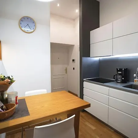 Cozy With Garage Appartement *