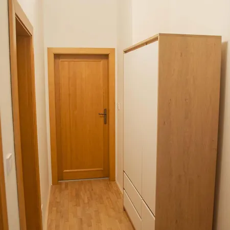 Centre With Parking Apartment