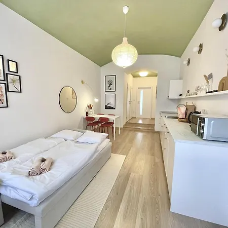 Cozy, Natural Ground Base Apartment, Apartment