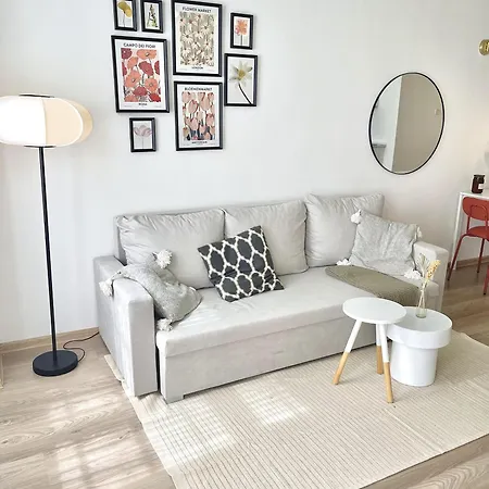Cozy, Natural Ground Base Apartment,