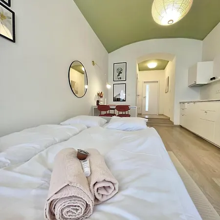 Apartment Cozy, Natural Ground Base Apartment,