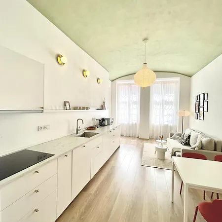 Apartment Cozy, Natural Ground Base Apartment, *