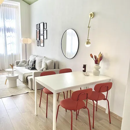 Apartment Cozy, Natural Ground Base Apartment,