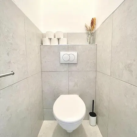 Apartment Cozy, Natural Ground Base Apartment,