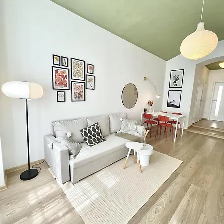 Apartment Cozy, Natural Ground Base Apartment,