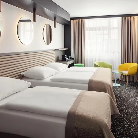Ea Embassy Hotel