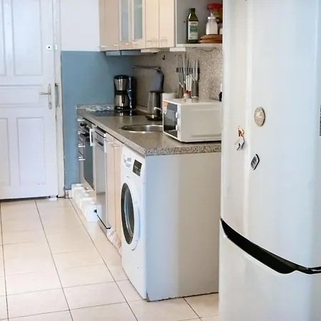 Apartments In Mala Strana - 10 Minutes From Charles Bridge Apartment *