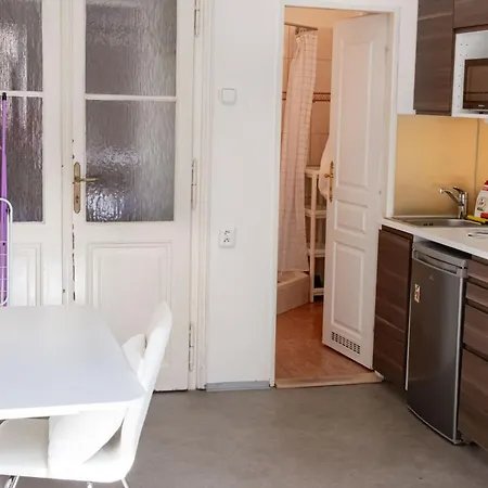 Apartments In Mala Strana - 10 Minutes From Charles Bridge Apartment Prague
