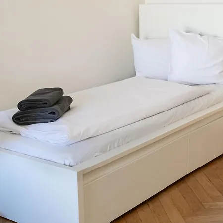 Apartments In Mala Strana - 10 Minutes From Charles Bridge * Prague