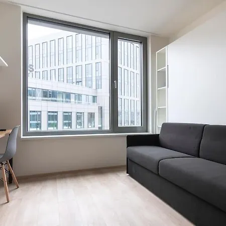 Tiny Flat, 1gb Wifi, Smart Tv, Air Condition Prague