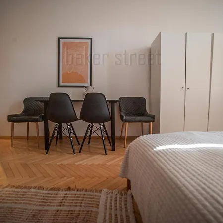 Apartment One Bedroom Close To Castle Prague