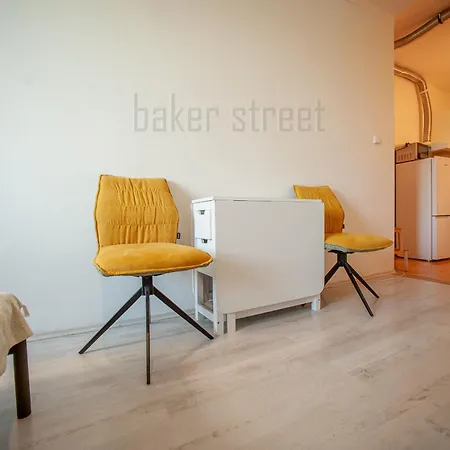 One Bedroom Close To Castle Apartment