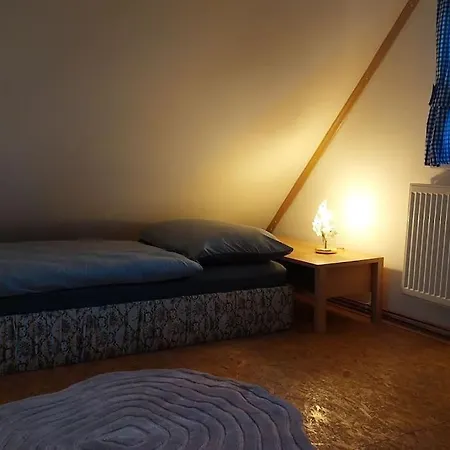 Klasicky Dum, 5 Loznic , 5 Bedrooms, * Prague