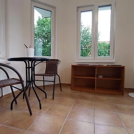Holiday home Klasicky Dum, 5 Loznic , 5 Bedrooms,