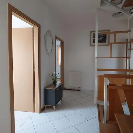 Klasicky Dum, 5 Loznic , 5 Bedrooms, Holiday home *
