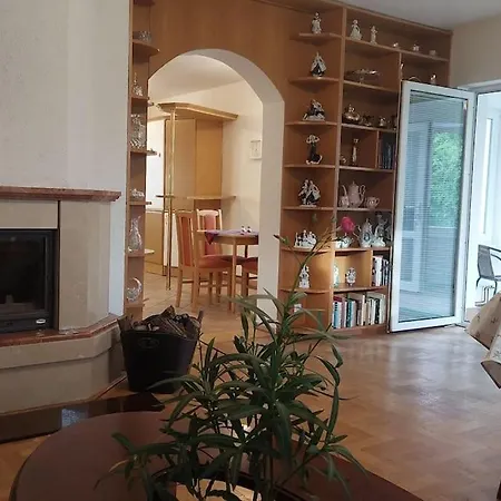 Klasicky Dum, 5 Loznic , 5 Bedrooms, Holiday home *