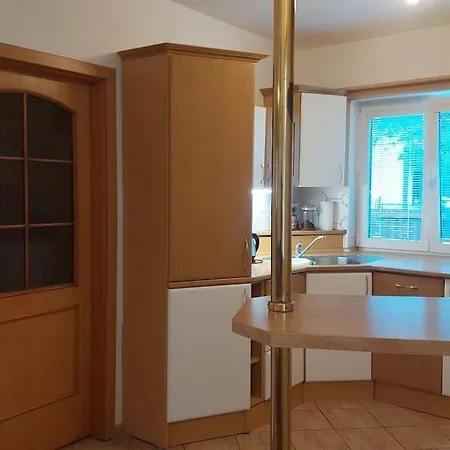 Holiday home Klasicky Dum, 5 Loznic , 5 Bedrooms,