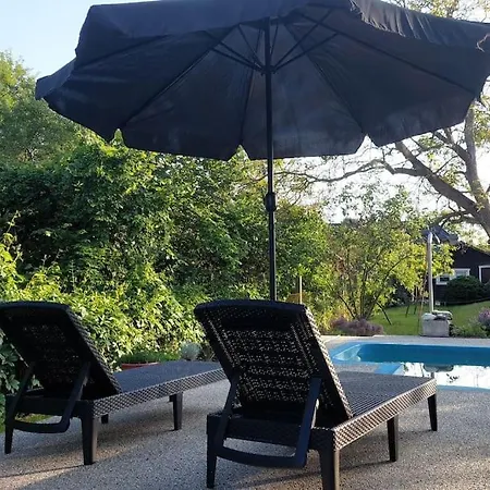 Holiday home Klasicky Dum, 5 Loznic , 5 Bedrooms, Prague