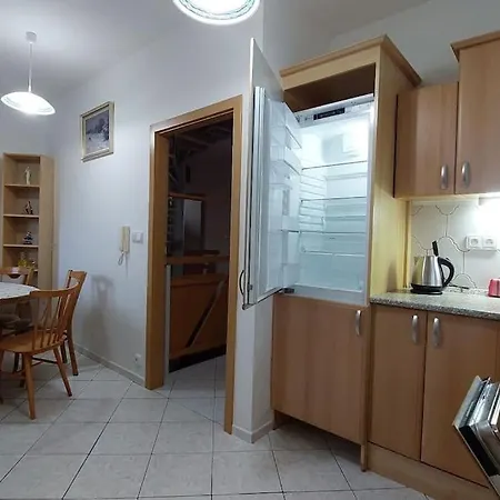 Holiday home Klasicky Dum, 5 Loznic , 5 Bedrooms, Prague
