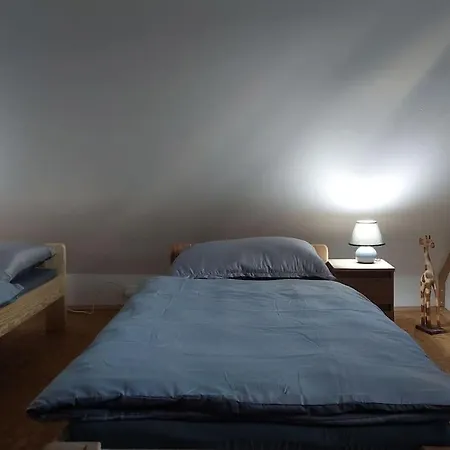 Klasicky Dum, 5 Loznic , 5 Bedrooms, Holiday home Prague