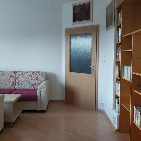 Holiday home Klasicky Dum, 5 Loznic , 5 Bedrooms, Prague
