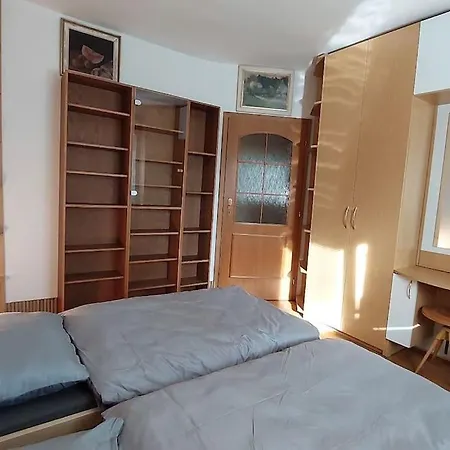 Klasicky Dum, 5 Loznic , 5 Bedrooms, Prague
