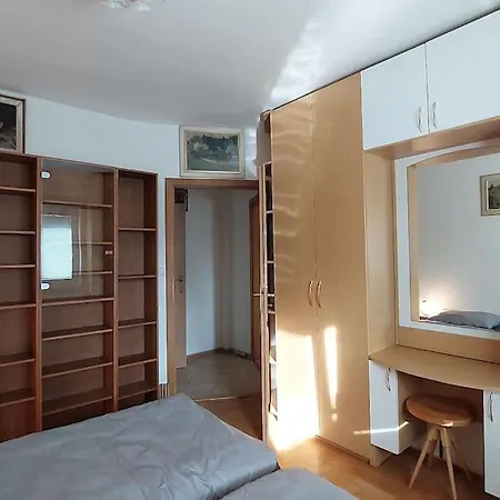 Klasicky Dum, 5 Loznic , 5 Bedrooms, Holiday home