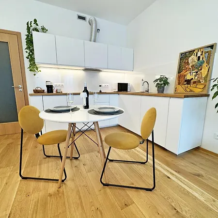 New Studio, King Bed, Free Parking, Terrace Apartment Prague
