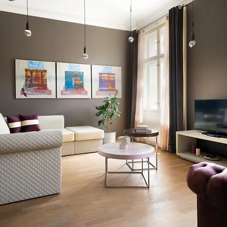 Szálloda Innside By Melia Old Town 4*