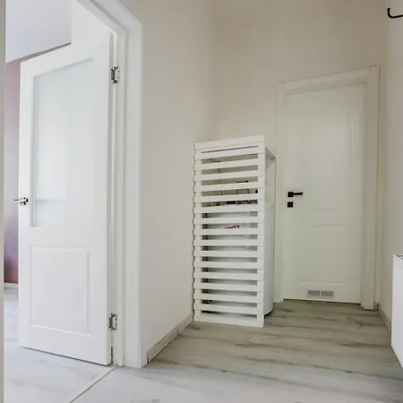 Apartment Blueground Rostovska Str Renovated Furnished Prg-19 Prague