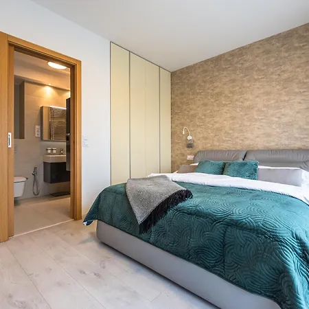 Апартаменты Wishlist Residences - Karlin Free Parking Прага