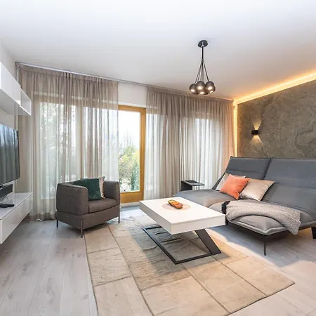 Wishlist Residences - Karlin Free Parking Апартаменты Прага