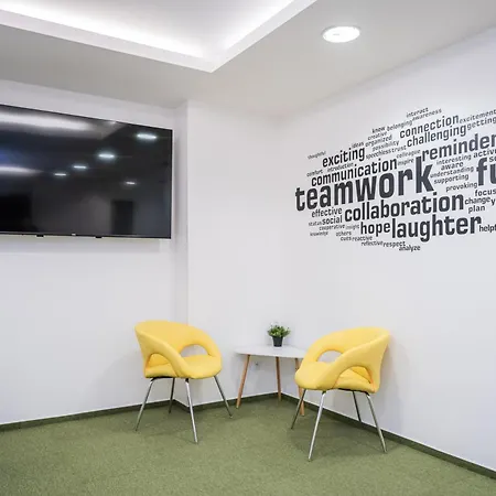 Globus Hotel 3*