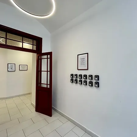 Figaro Aparthotel 4*
