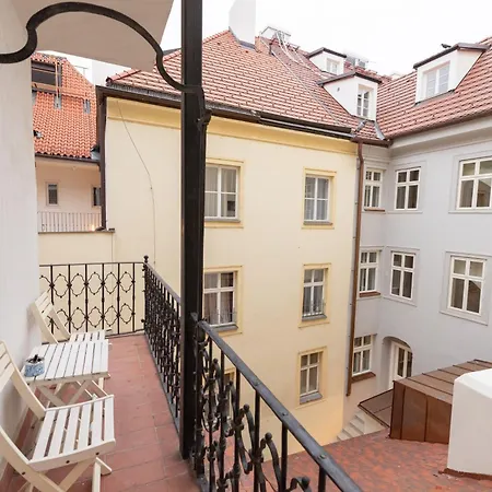 Adam's - Great Price & Location * Прага