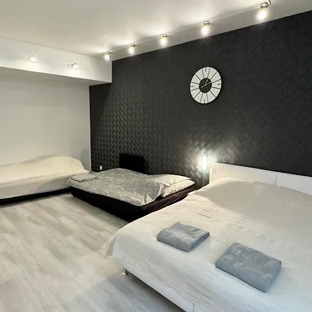 Jeseniova Apartment Prague