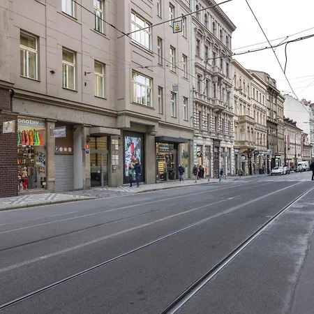 Chic & New Town By Subway * Praha
