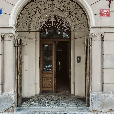 Kip Old Town Modern With Free Parking & Ac Appartement