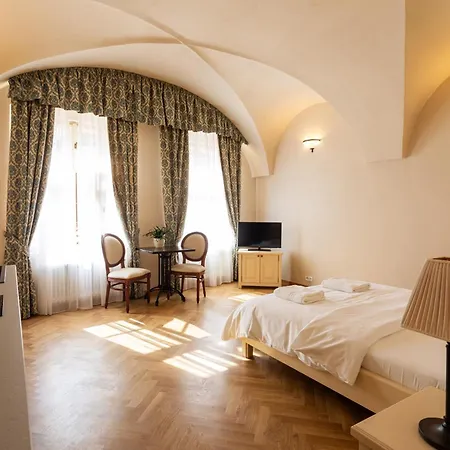 Thunovska Apartmán *