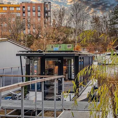 Houseboat Neptun With Paddle Boat - On The River Prague