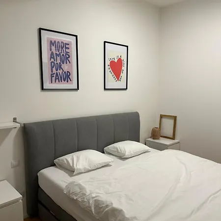Pasta Party Apartment, Free Parking, Fully Equipped *