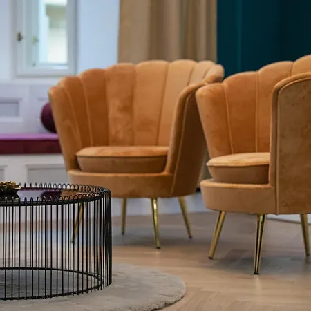 Luxusni Designovy Emotion Se Saunou V Srdci Kralovskych Vinohrad Apartment *