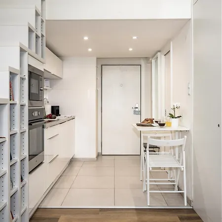 Apartment Days - Cozy - Netflix - Hip Karlin Prague
