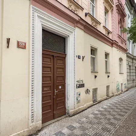Days - Cozy - Netflix - Hip Karlin Apartment