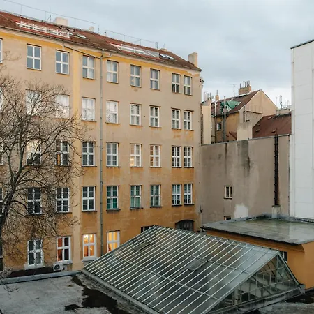 Proxima Downtown - Pool Table And Cinema Projector * Prague